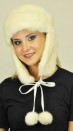 Cappello in visone bianco-crema con paraorecchie